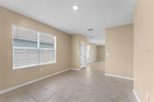 Building Photo - 17058 Oval Rum Dr