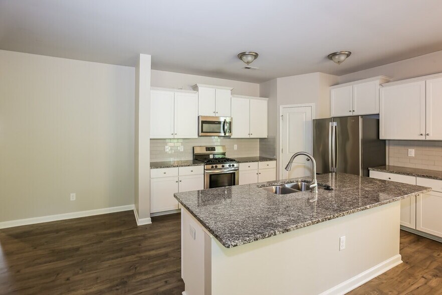 Building Photo - 6511 Rumple Rd