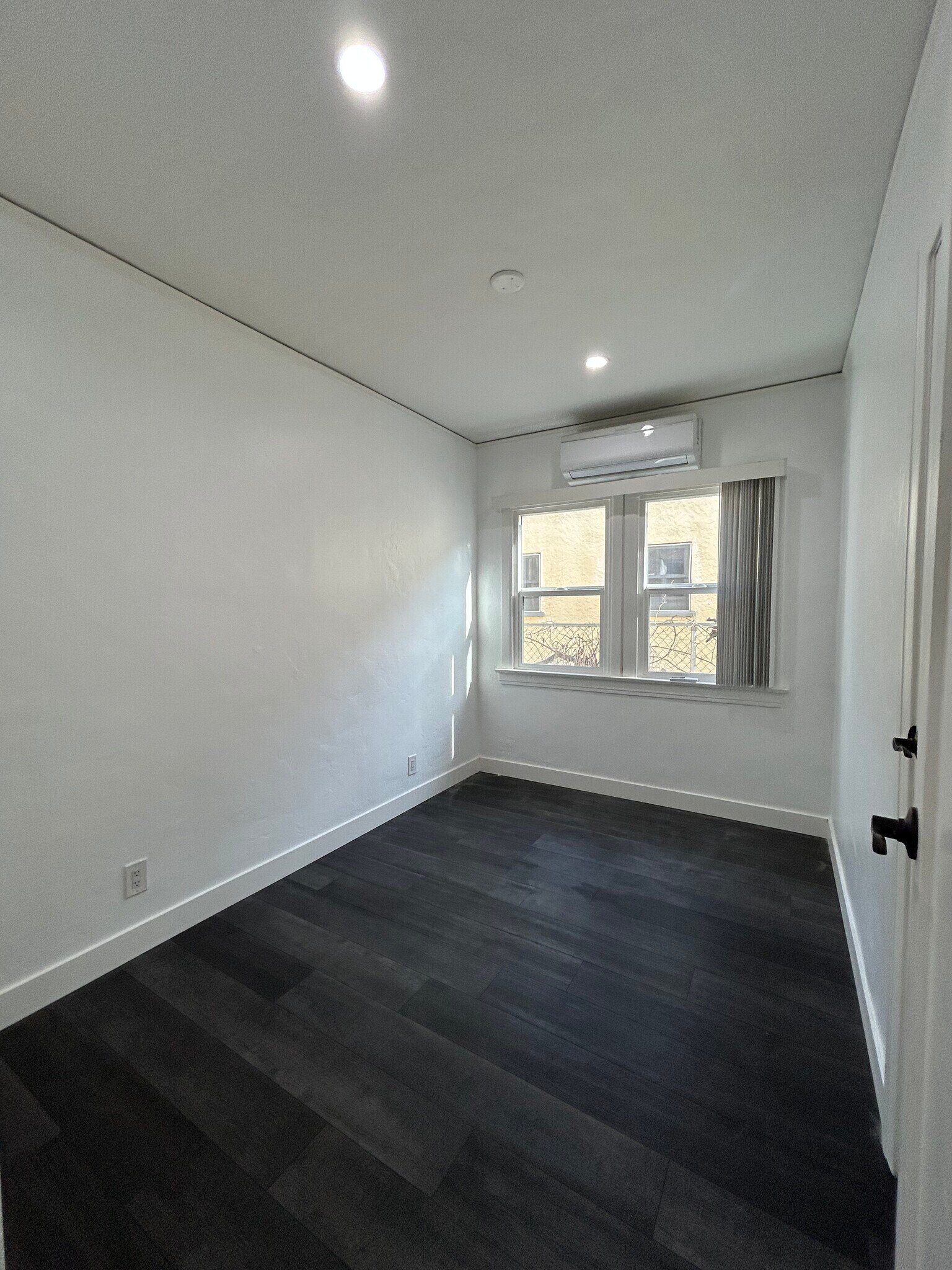 Building Photo - 3308 Glenhurst Ave