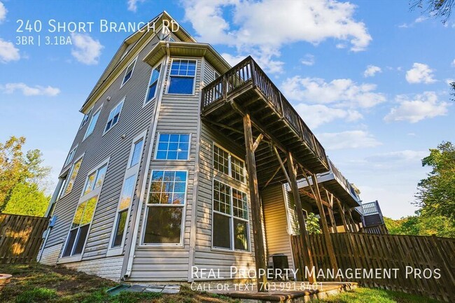 Building Photo - 240 Short Branch Rd