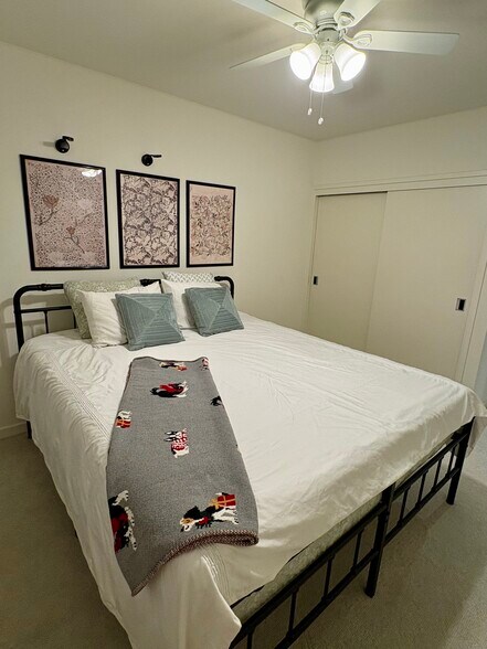 Building Photo - 1388 Kapiolani Blvd