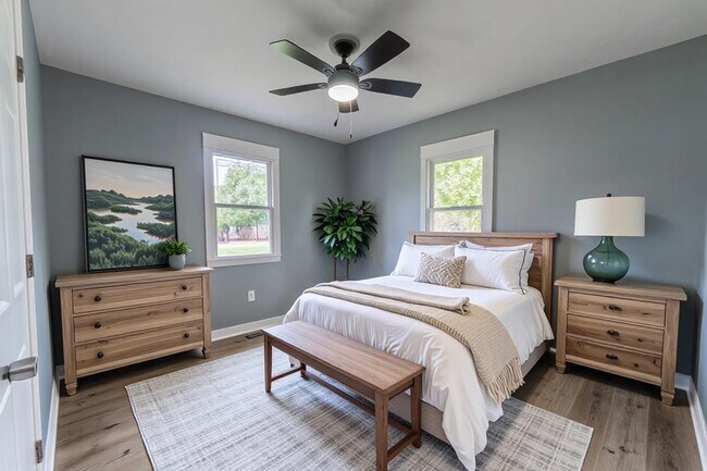 Building Photo - 212 Couch St