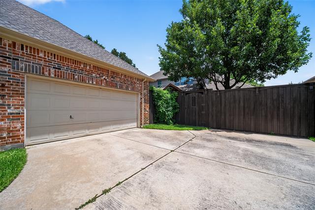 Building Photo - 404 Creekside Dr