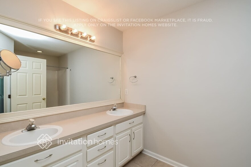 Building Photo - 7575 Scarlet Ibis Ln