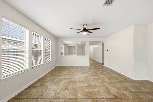 Building Photo - 7719 Serene Wood Ln