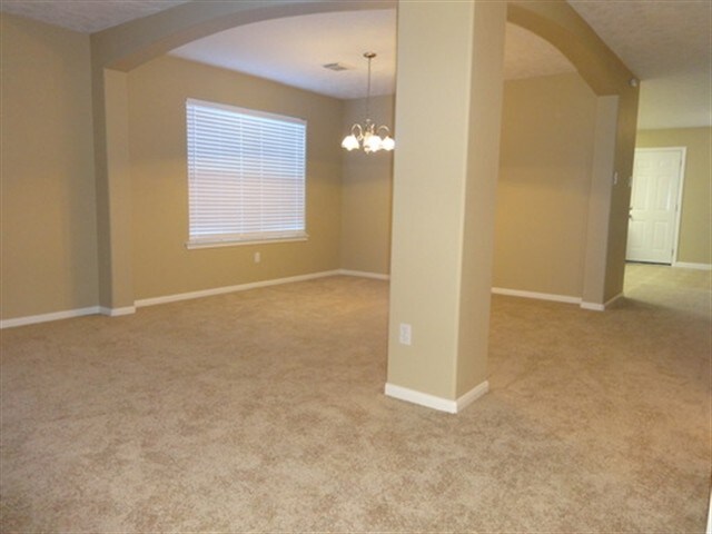 Building Photo - 32035 Annice Ln