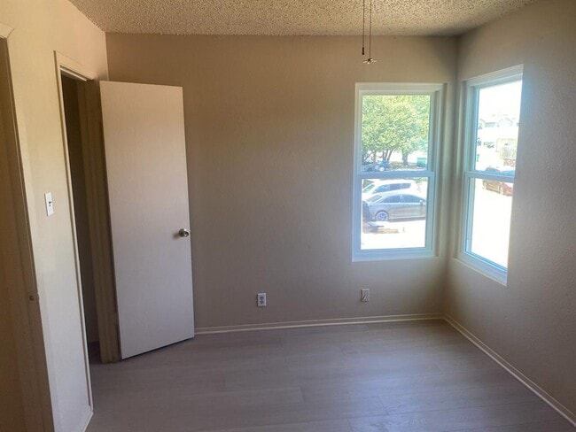 Building Photo - 503 Cypress Ln