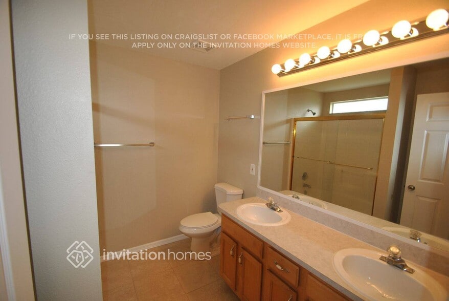 Building Photo - 718 Starland St SE