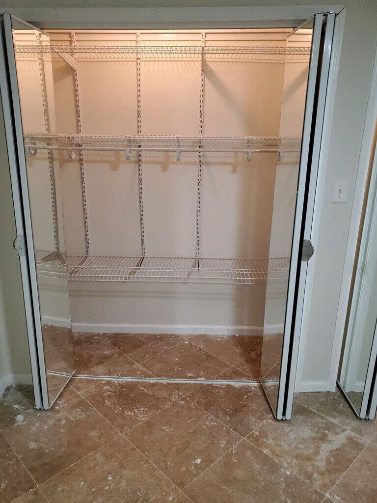 2nd bedroom - 1st closet - 25116 Plantation Dr NE
