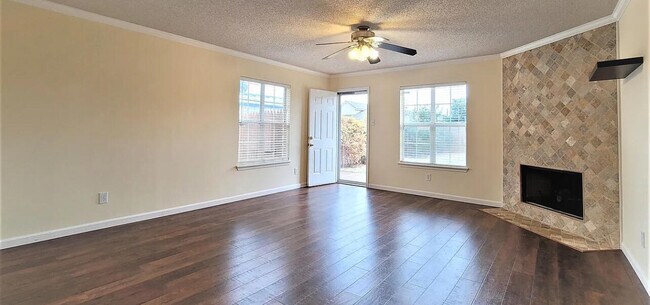 Building Photo - 1625 79th Pl