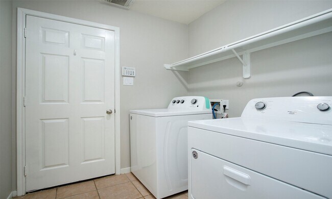 Building Photo - 10826 Elgar Ln