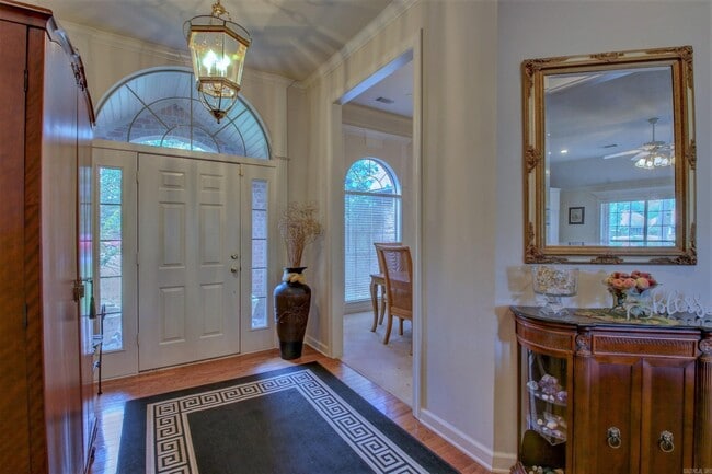 Building Photo - 210 Deauville Dr