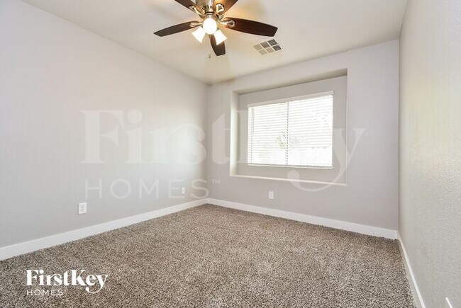 Building Photo - 5312 N Regena Rose St