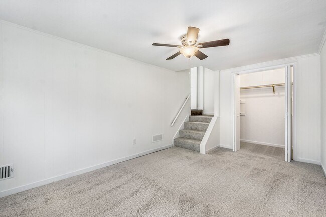 Building Photo - AVAILABLE JUNE 1ST! Fully UPDATED 3-bedroom townhouse in Overbrook!