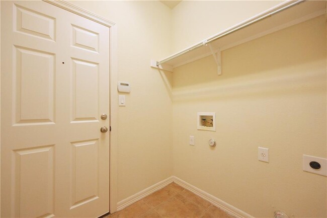 Building Photo - 4208 Park Vista Trail
