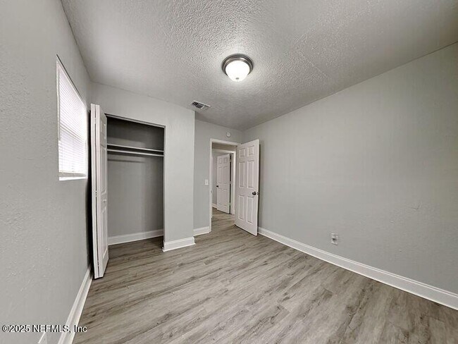 Building Photo - 9558 Norfolk Blvd