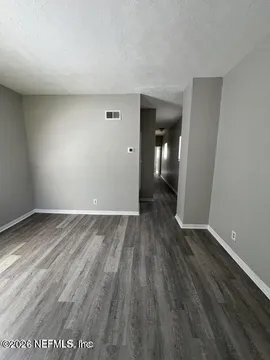 Building Photo - 834 N Washington St