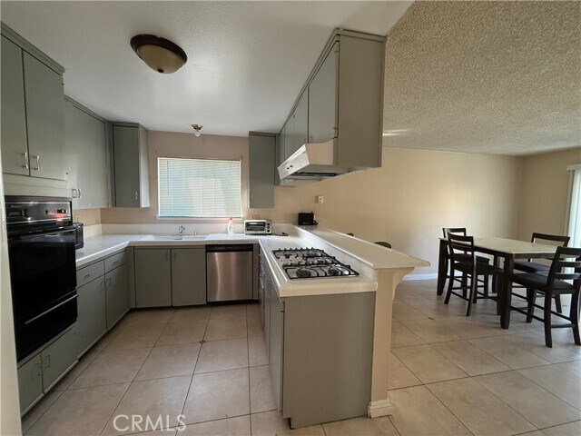 Building Photo - 455 Glenhill Dr