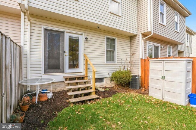 Building Photo - 8016 Brightlight Pl