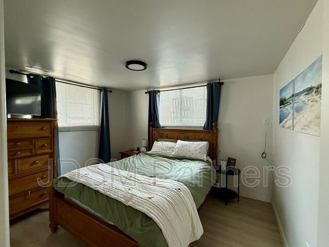 Building Photo - 1046 Harrison St