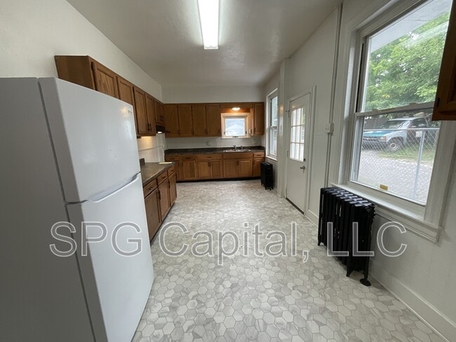 Building Photo - 120 S Hartley St