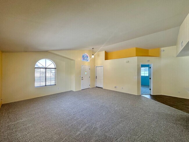 Building Photo - 3905 Raymond Ave