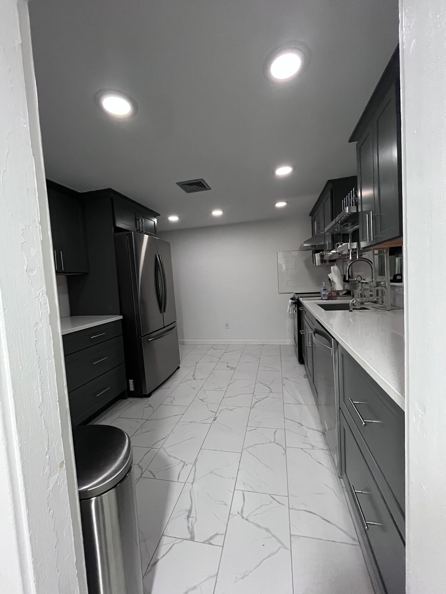 1st Fl - Kitchen - 48 Aberdeen Rd