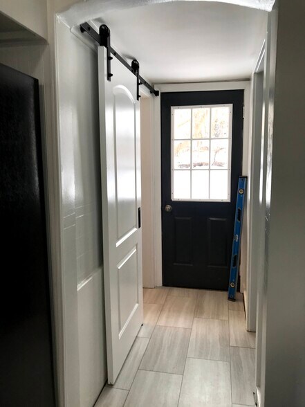 Primary Photo - 52 Orchard Street