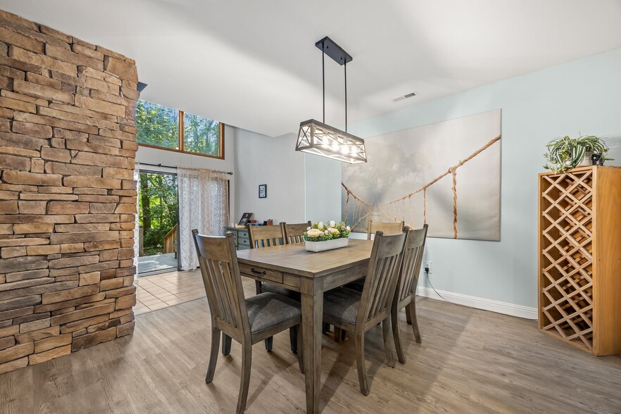 Building Photo - 4321 Sunscape Ln