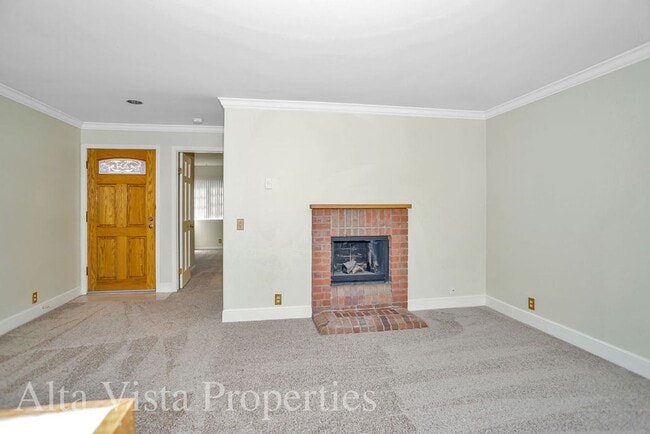 Building Photo - Villa La Jolla Dr 8840-204