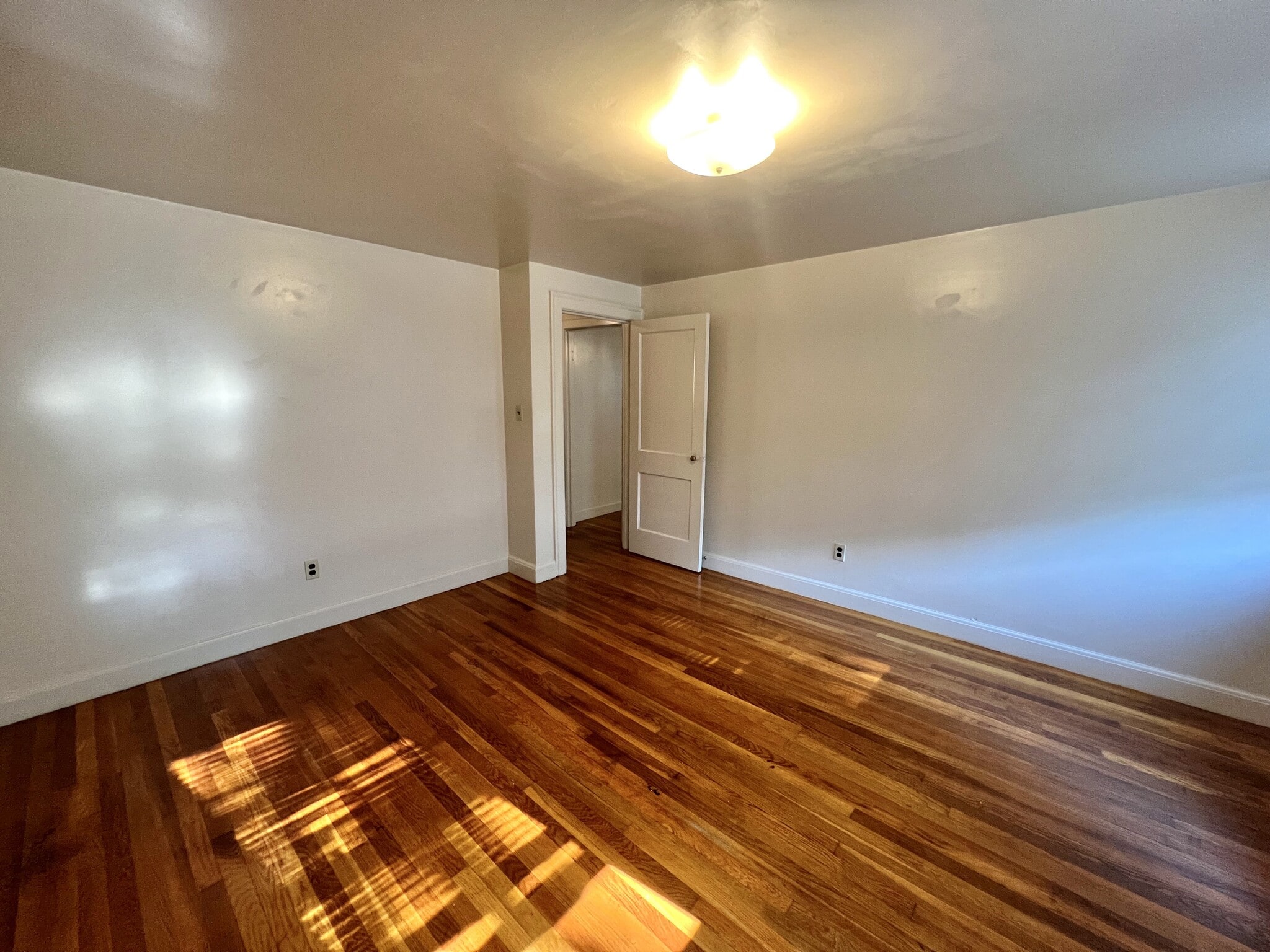 Building Photo - 75 Fuller St