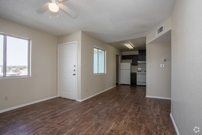 2BR, 1BA - 800SF - Western Gallagher