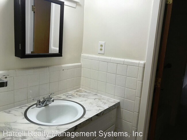 Building Photo - 2 br, 2 bath House - 13001 Woodway Dr.