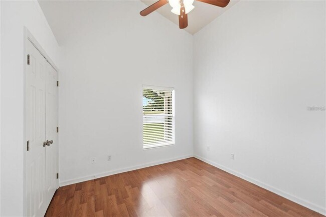 Building Photo - 2819 Maguire Dr