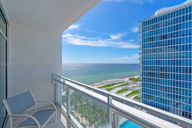 Building Photo - 6801 Collins Ave