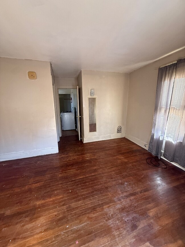 Building Photo - 1008 Park Ave