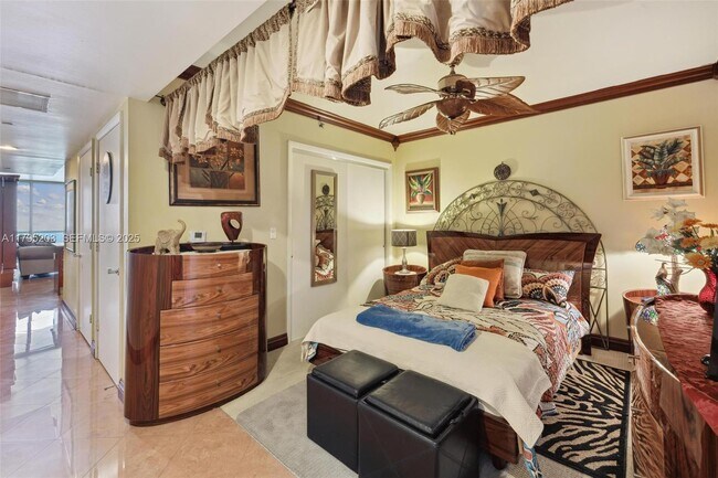 Building Photo - 1830 S Ocean Dr