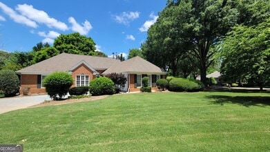 Building Photo - 5005 Johns Creek Ct