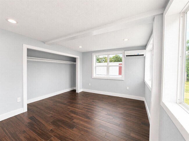 Building Photo - 1224 Kennie Dr