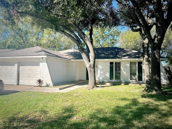 Primary Photo - 11227 Rousseau Dr