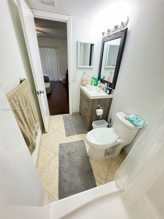 Building Photo - 1278 S Military Trail