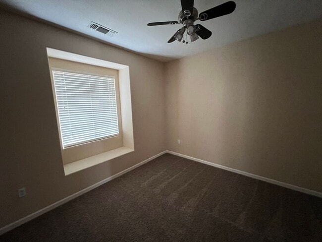 Building Photo - 3775 Millerton Pl
