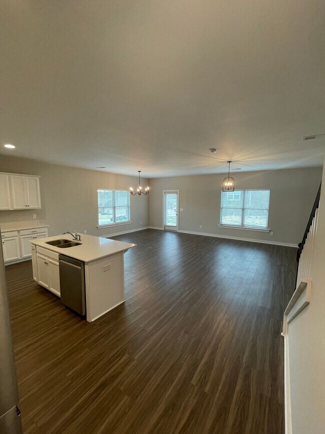 Building Photo - Home for Rent in Calera, AL!!! Available to View Now!!!