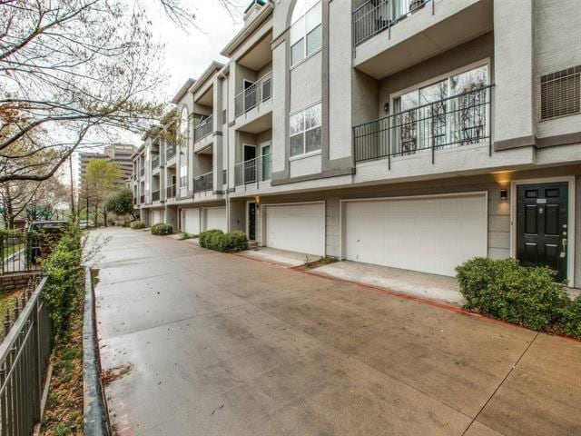 Building Photo - 2201 Wolf St