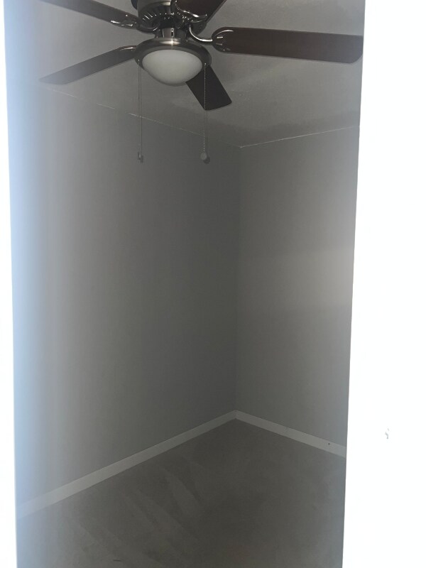 Building Photo - 5920 Streamview Dr