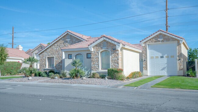 Building Photo - 49142 Barrymore St