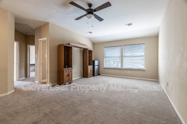 Building Photo - 9610 Rocksprings St