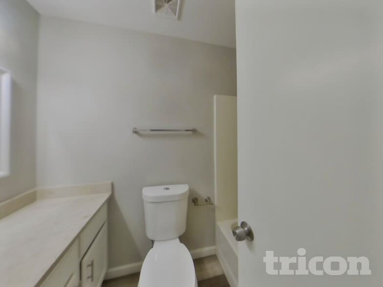 Building Photo - 12723 W Jenero Dr