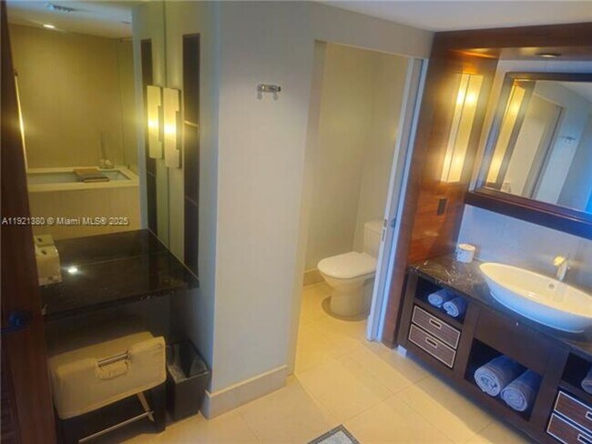 Building Photo - 6801 Collins Ave