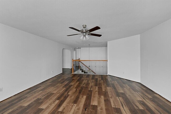 Building Photo - 8803 Peach Oak Crossing
